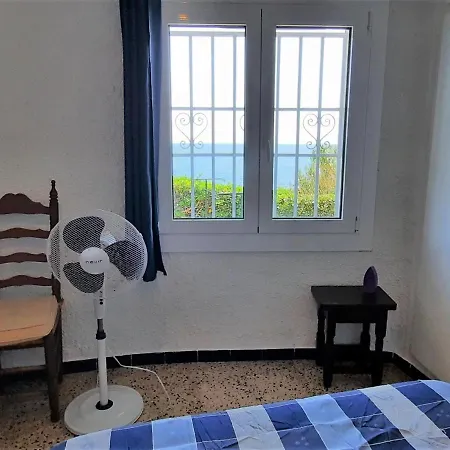 Familiar Frente Al Mar Con Jardin, Barbacoa, Aparcamiento Y Mascotas Permitidas - Es-170-70 *